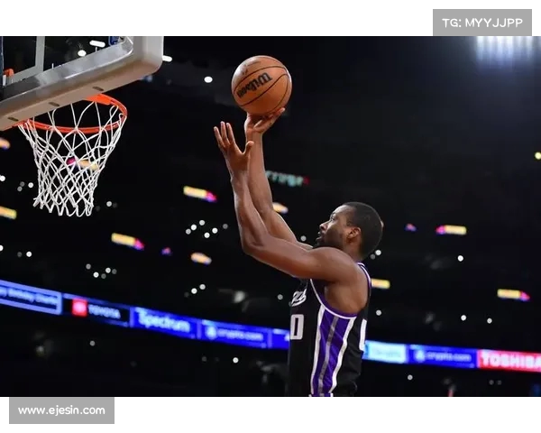 横跨两代球员:德罗赞与卡特父子共筑篮球传奇的精彩瞬间 横跨两代球员:德罗赞与卡特父子共筑篮球传奇的精彩瞬间