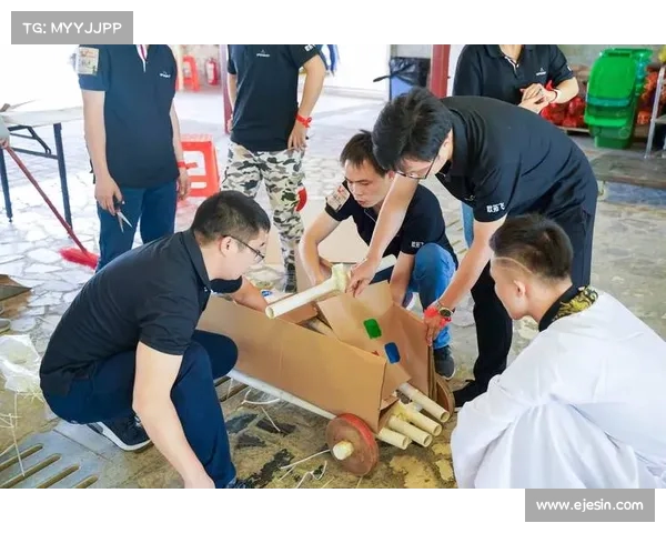 永不孤单:菲利克斯对加维的支持,传递团队凝聚力与勇气 永不孤单:菲利克斯对加维的支持,传递团队凝聚力与勇气