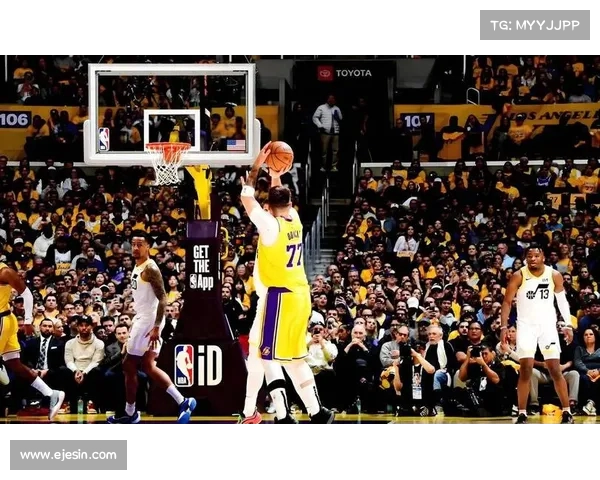 湖人队展示顶级进攻火力,拿下对手 湖人队展示顶级进攻火力,拿下对手